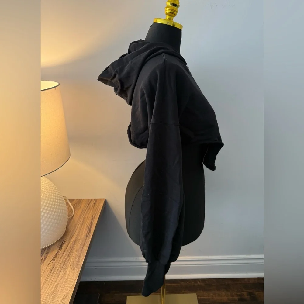 2/$30 👚 Fashion Nova - Cropped Black Hooded Bomber Jacket - size medium - Picture 3 of 8